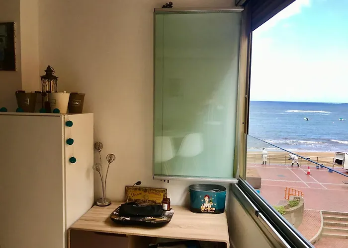 Apartament En Primera Linea De Playa Y Vistas Al Mar Y Piscina Las Palmas de Gran Canaria